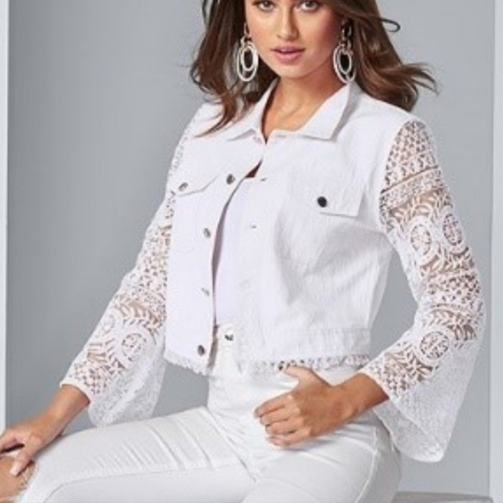 NWT Elegant White Lightweight Jean Lace Sleeve Jacket From VENUS -Fits L / XL